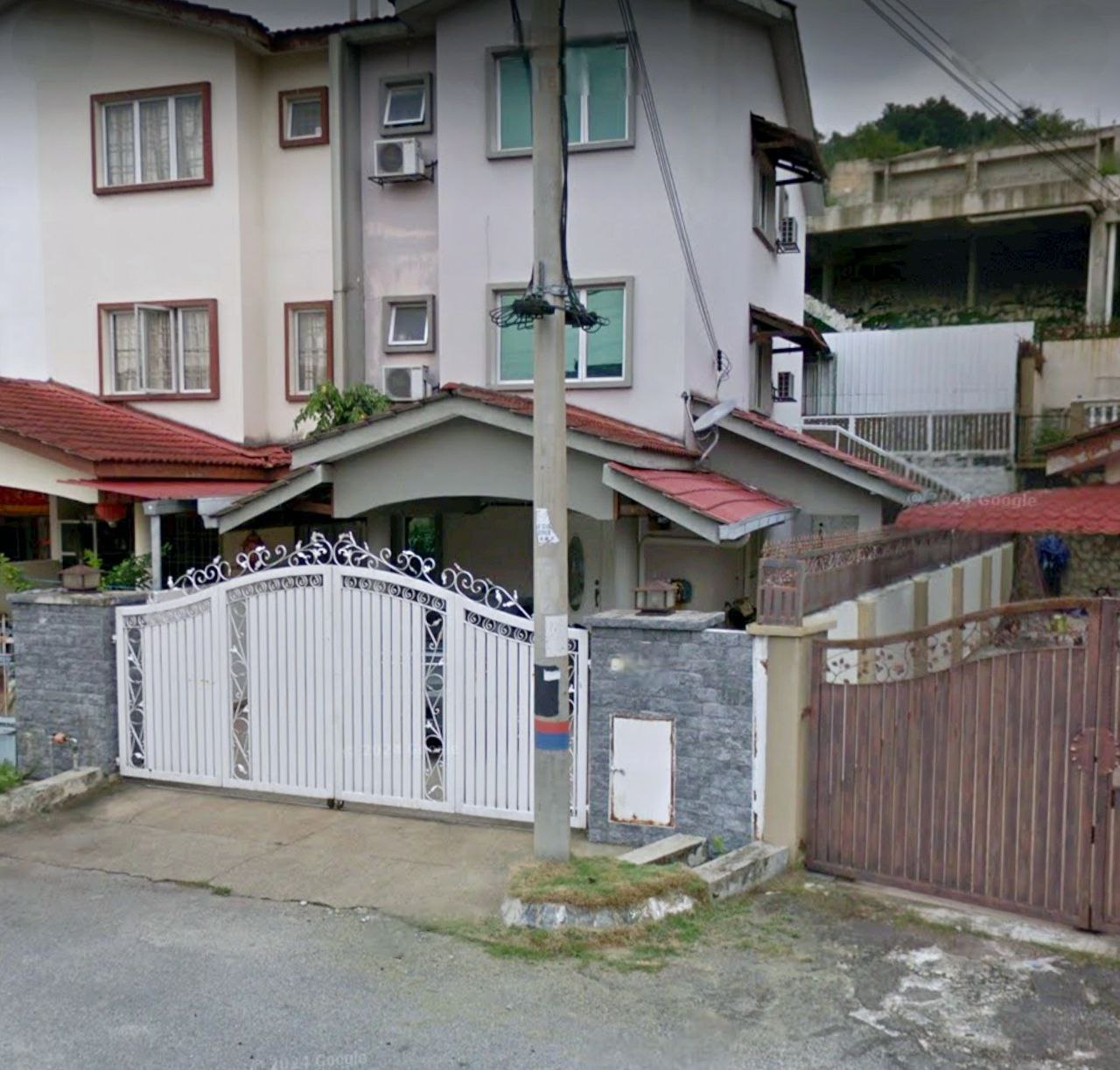 End Lot 3 Storey Terrace House Taman Bukit Permata Batu Caves - Gombak, Selangor