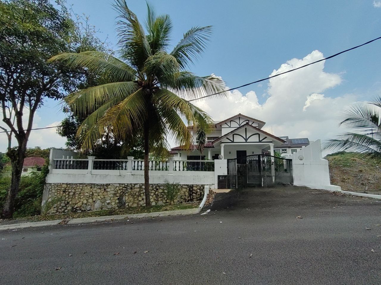 Double Storey Bungalow Seksyen 9, 40100 Shah Alam, Selangor