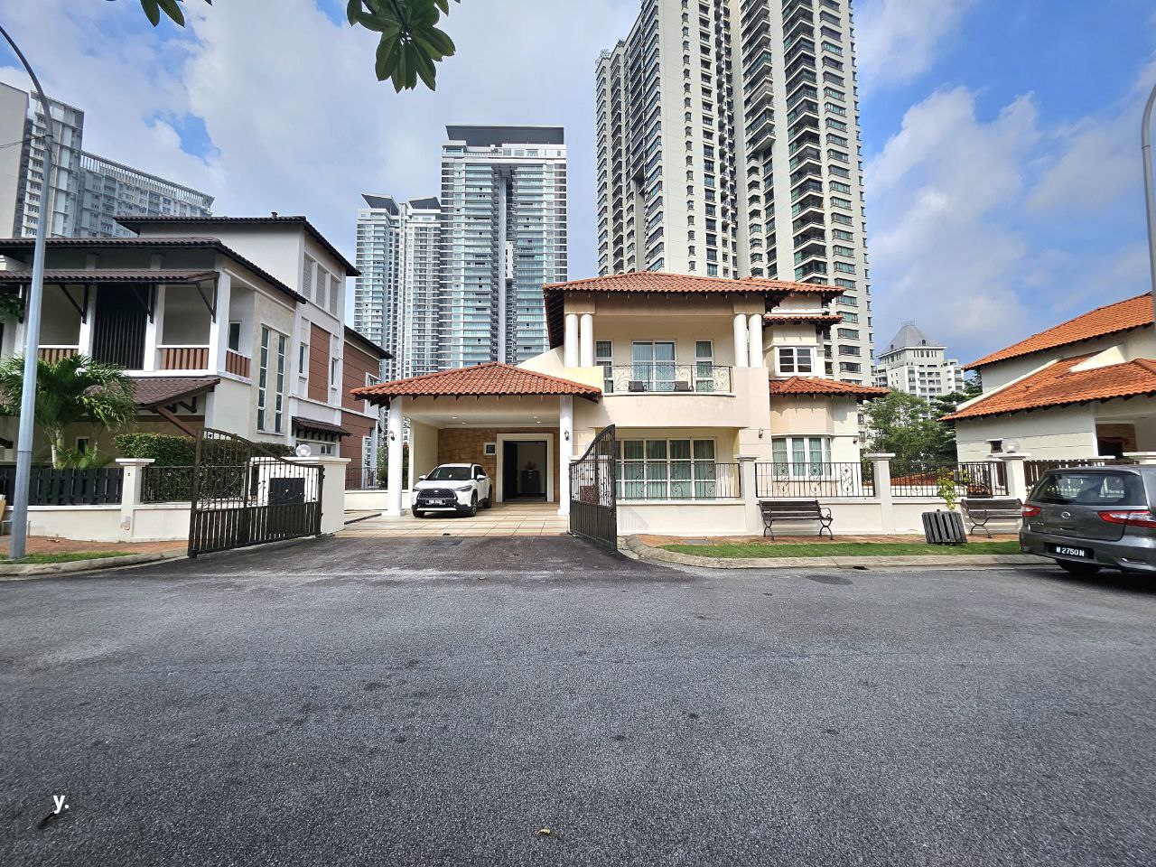 3 Storey Bungalow Kiara Peak, Mont Kiara, Kuala Lumpur For Sale