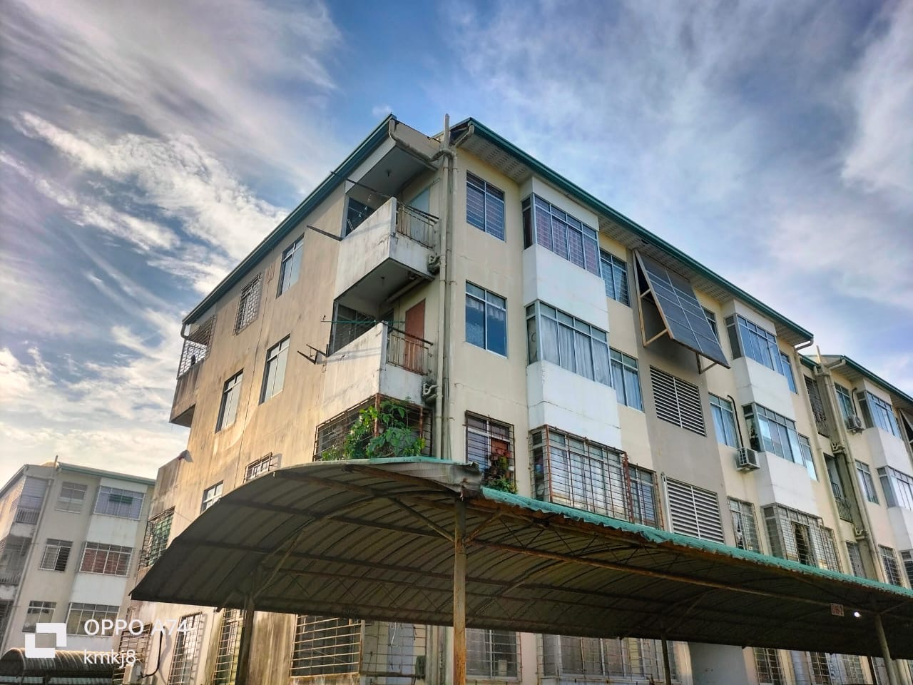 University Apartment 1 Sepanggar RM250k
