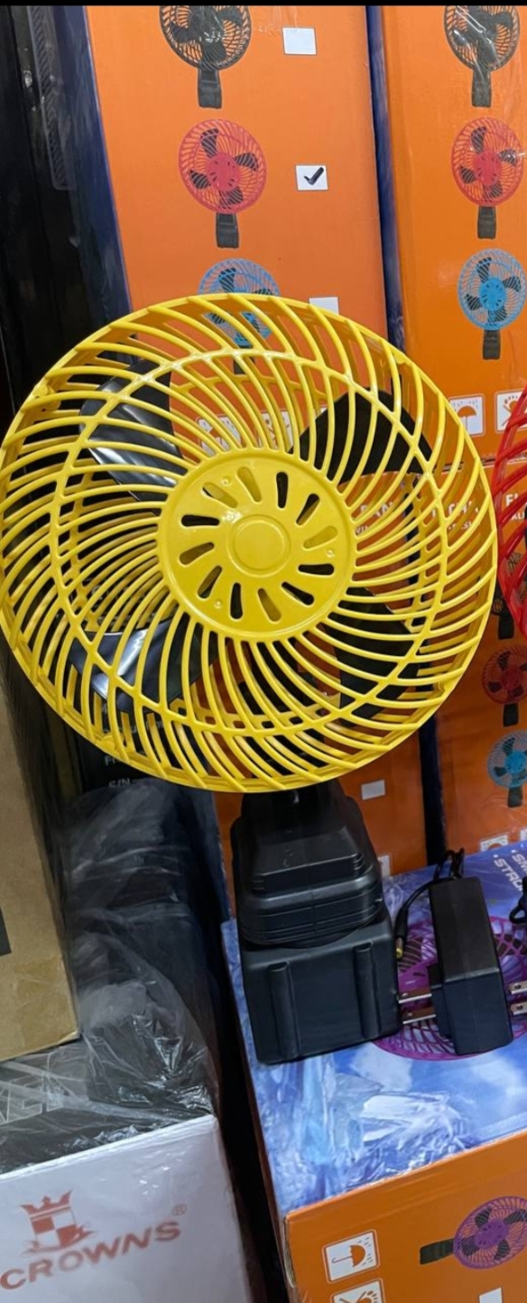 Lithium electric plastik fan 2 speed yellow color