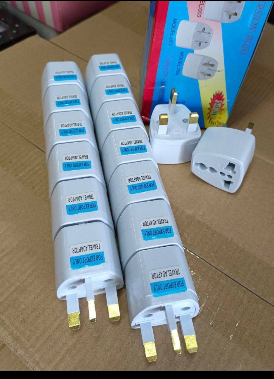 Travel adapter plug
