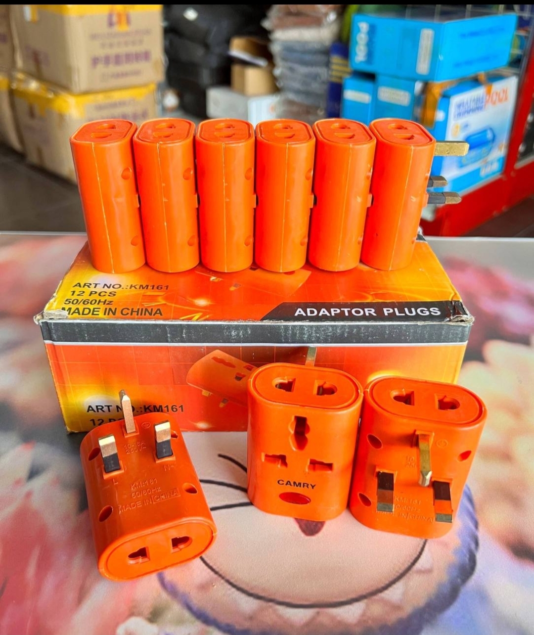 Adaptor plugs